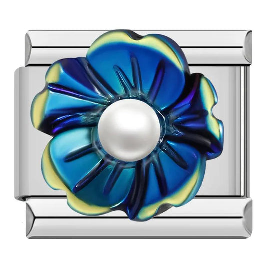 Blue Flower and its Pearl in 3D